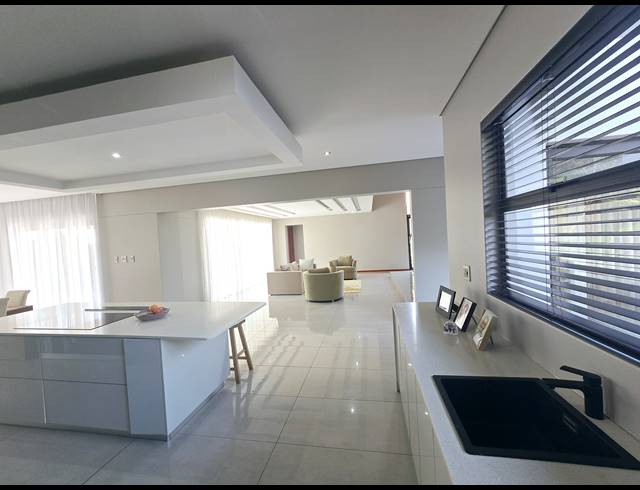 5 BEDROOM HOUSE TO LET IN HILLTOP PRIVATE ESTATE